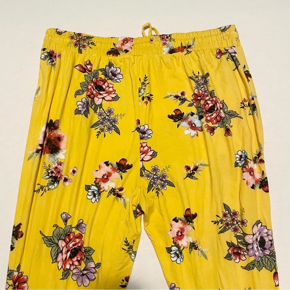 Eye Candy Floral Yellow Joggers Women’s Size 3X - Picture 10 of 15